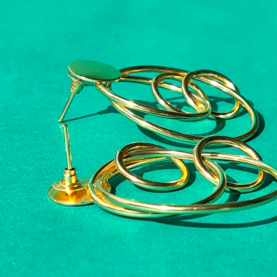 GOLDEN HOOP