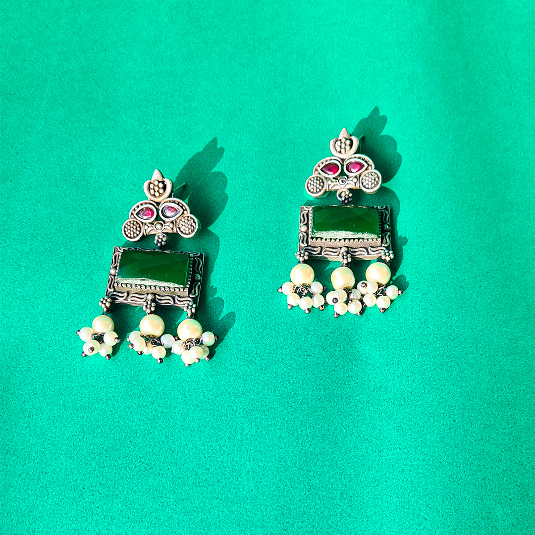 EMERALD ELEGANCE