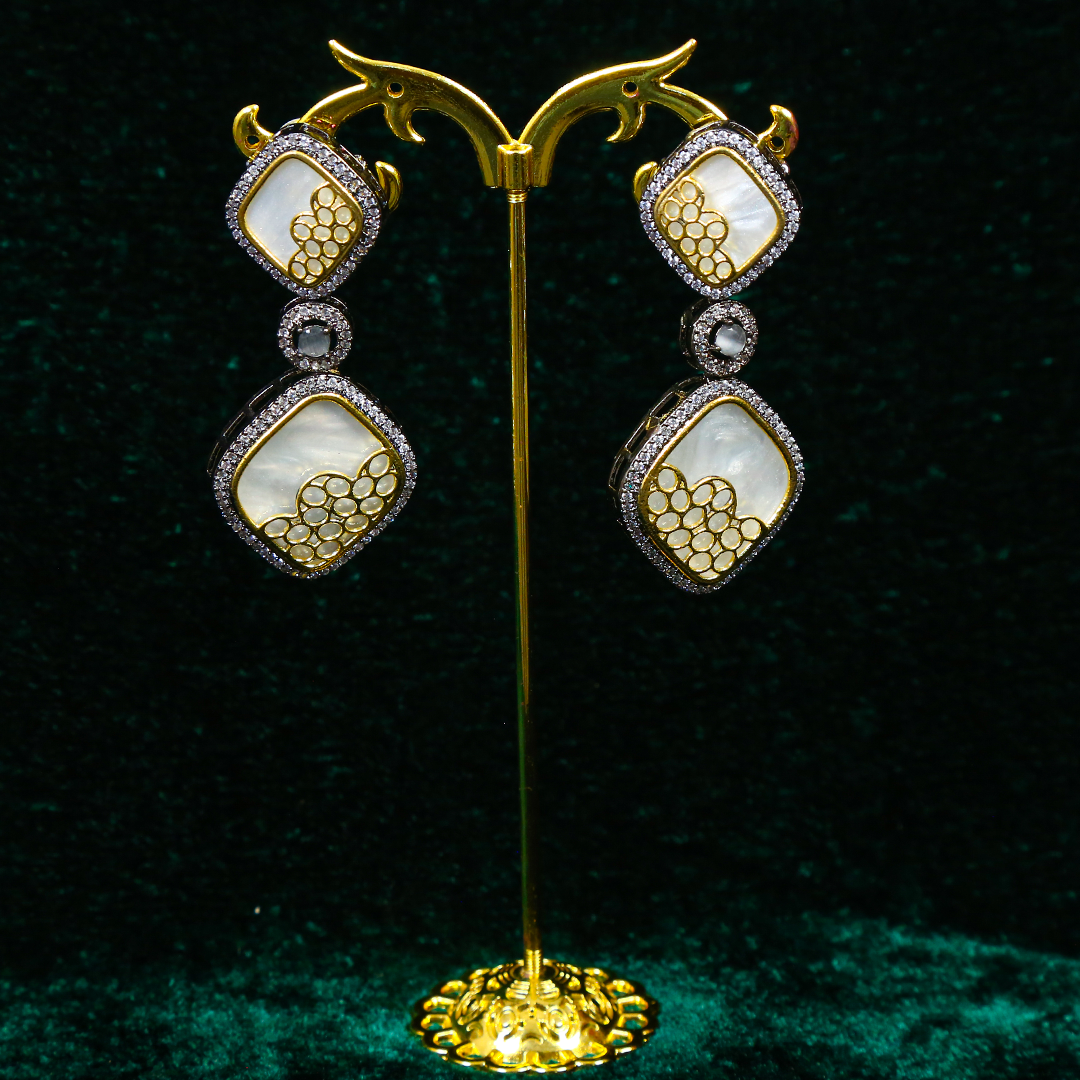 IVORY ELEGANCE EARRINGS