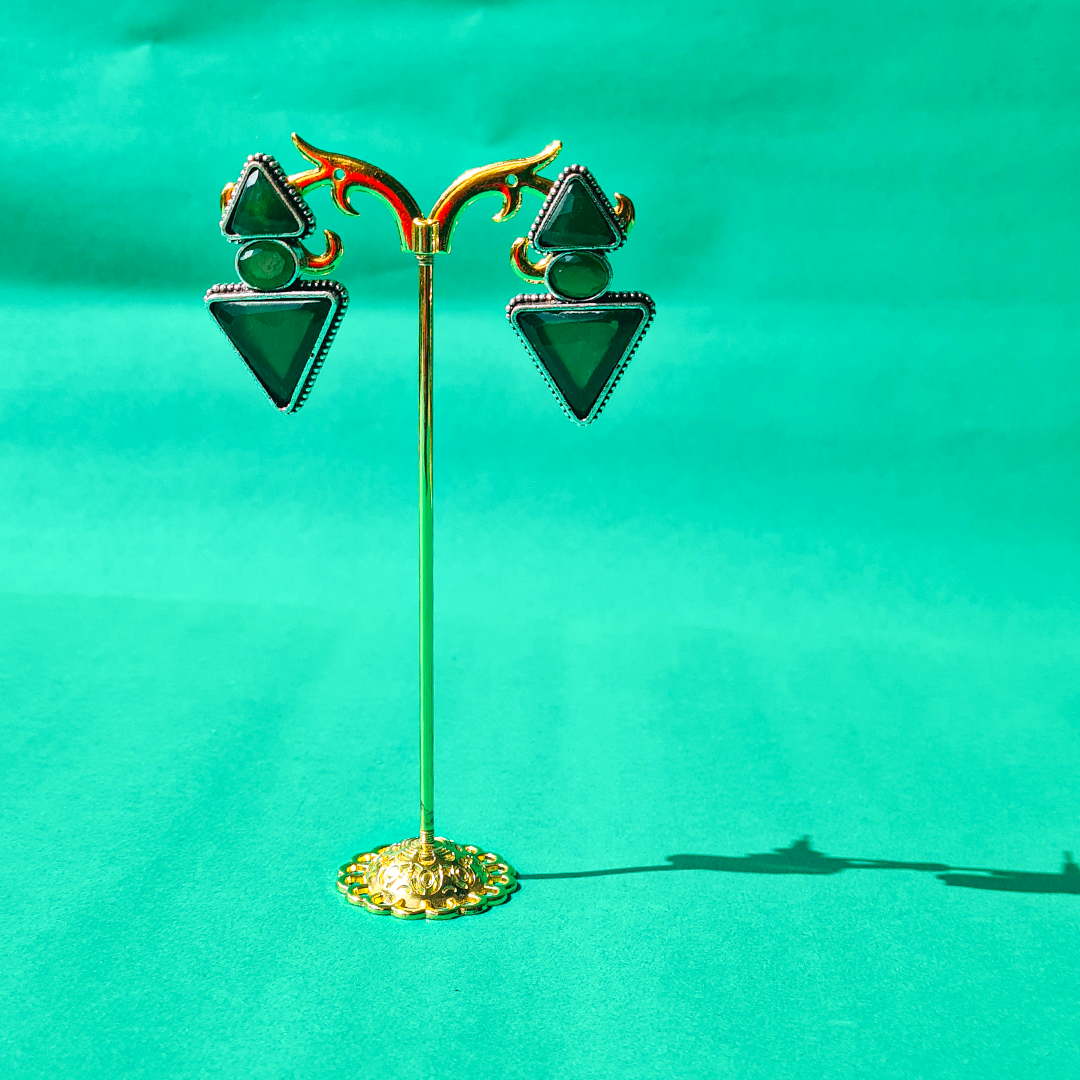 GREEN STONE TRIANGLE STUD EARRINGS