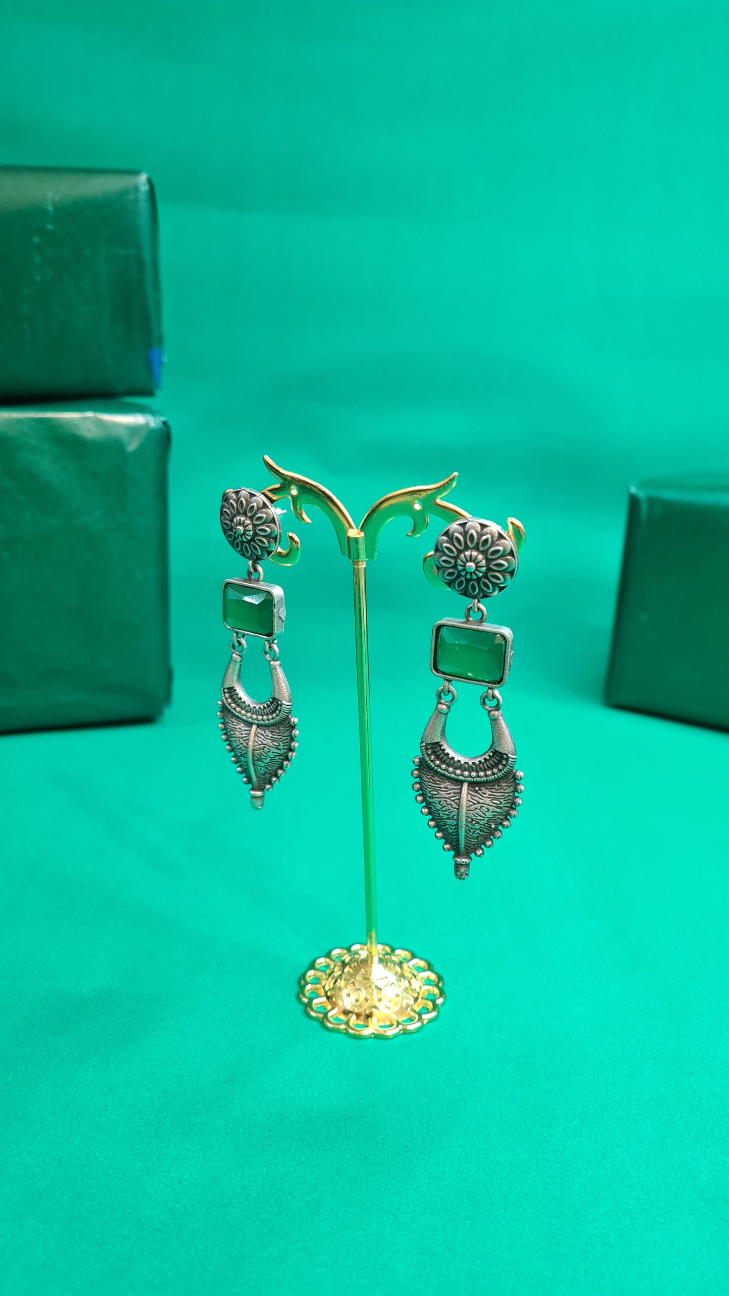 SILVER GREEN GLEAM