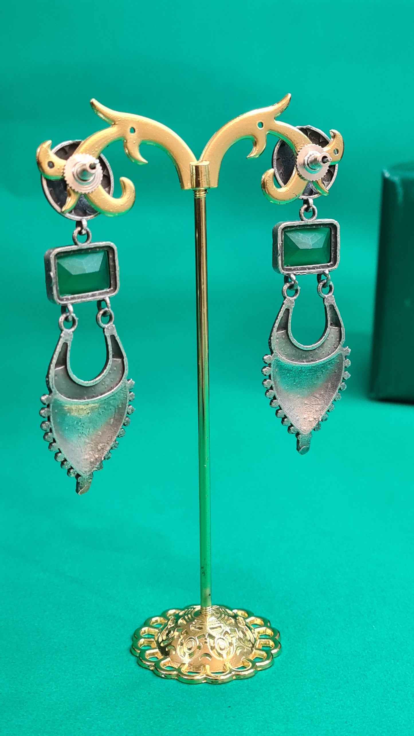 SILVER GREEN GLEAM
