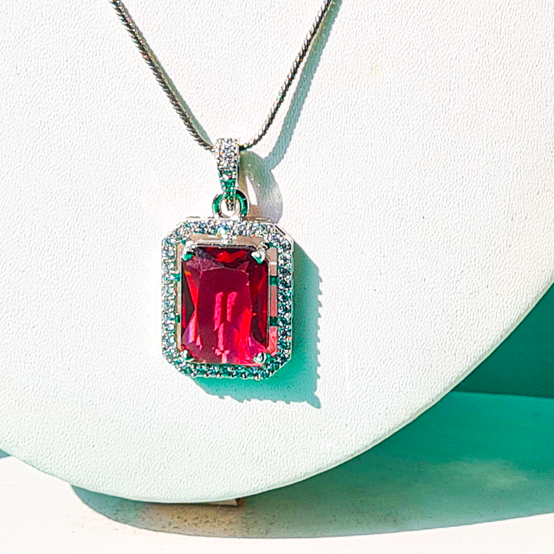 RED VICTORIAN GRACE NECKLACE