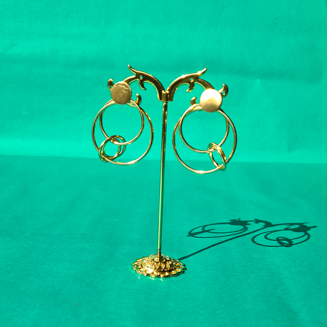 GOLDEN HOOP