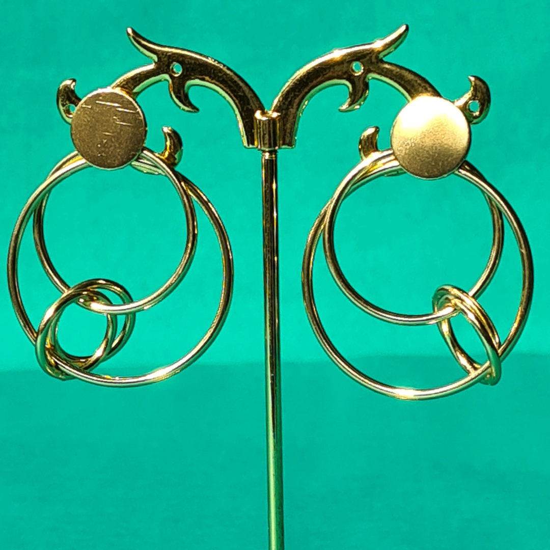 GOLDEN HOOP
