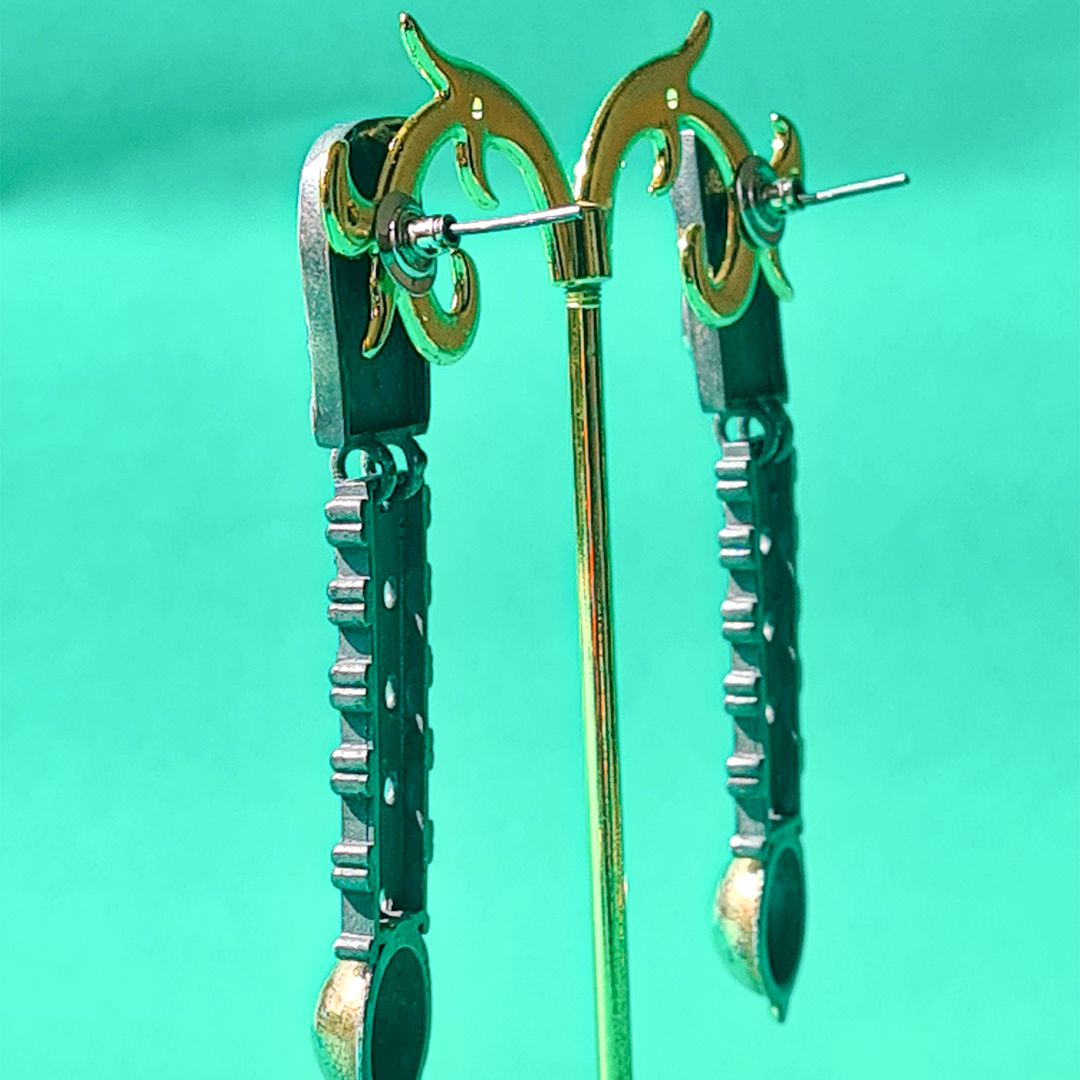 PEACOCK DANGLER