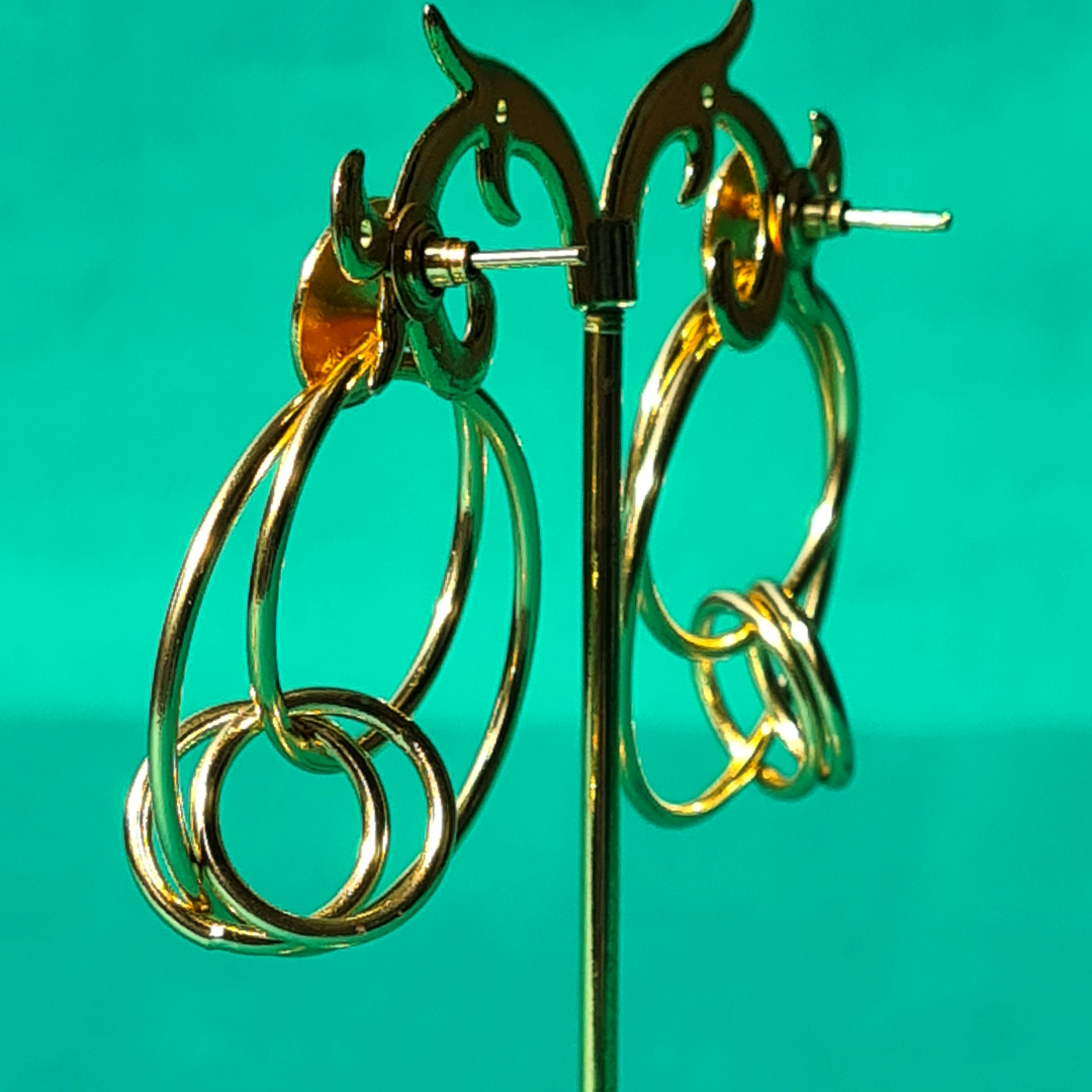 GOLDEN HOOP