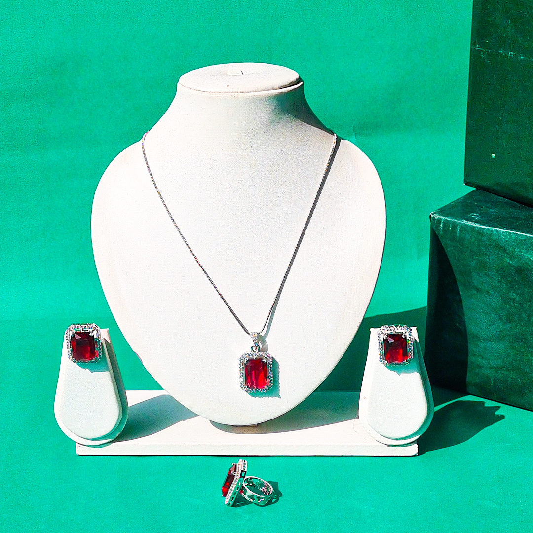 RED VICTORIAN GRACE NECKLACE