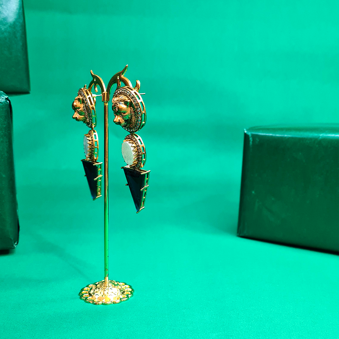GOLDEN MAJESTY LION
