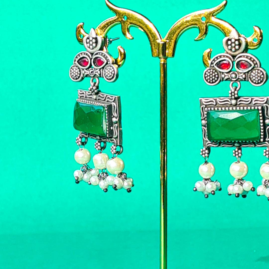 EMERALD ELEGANCE