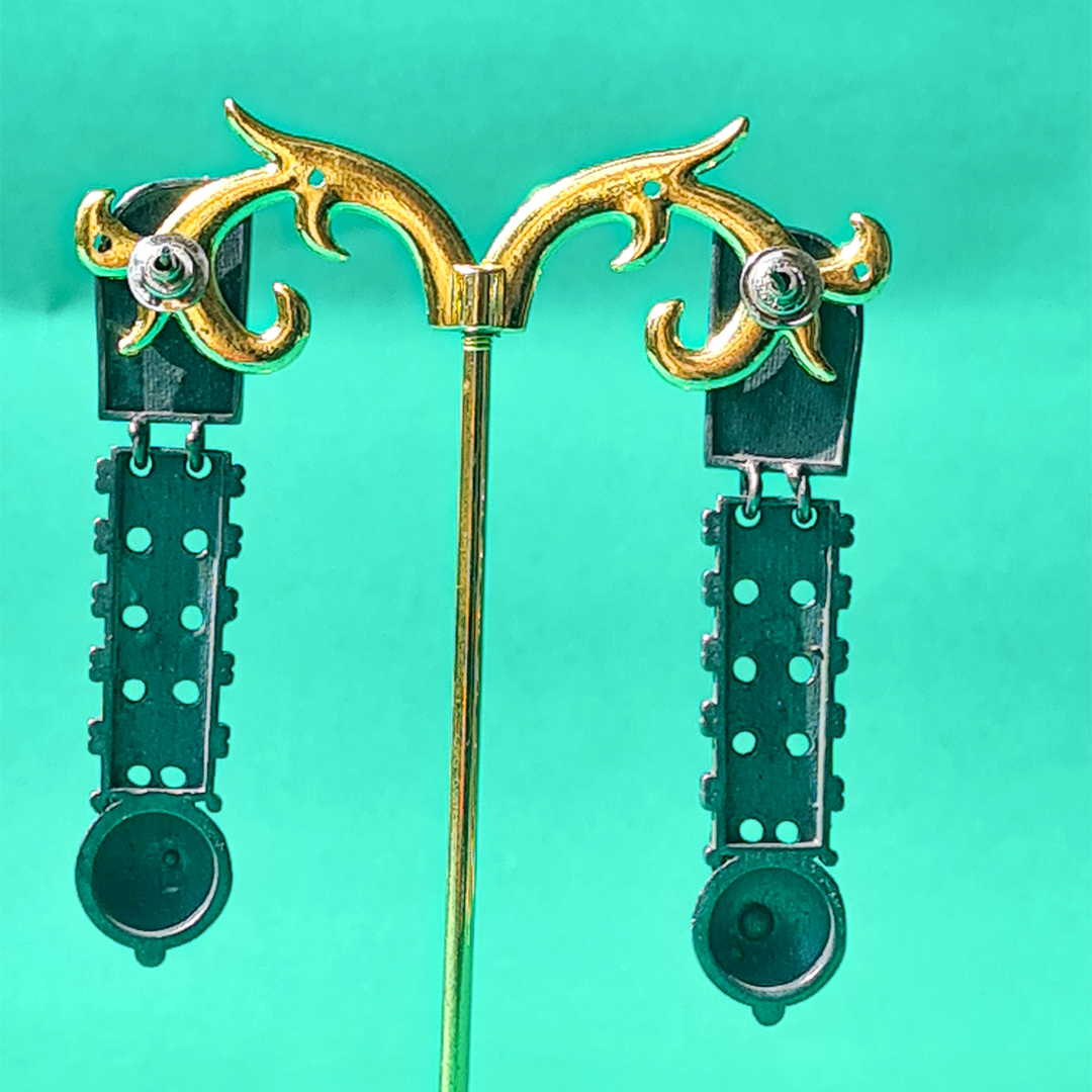 PEACOCK DANGLER