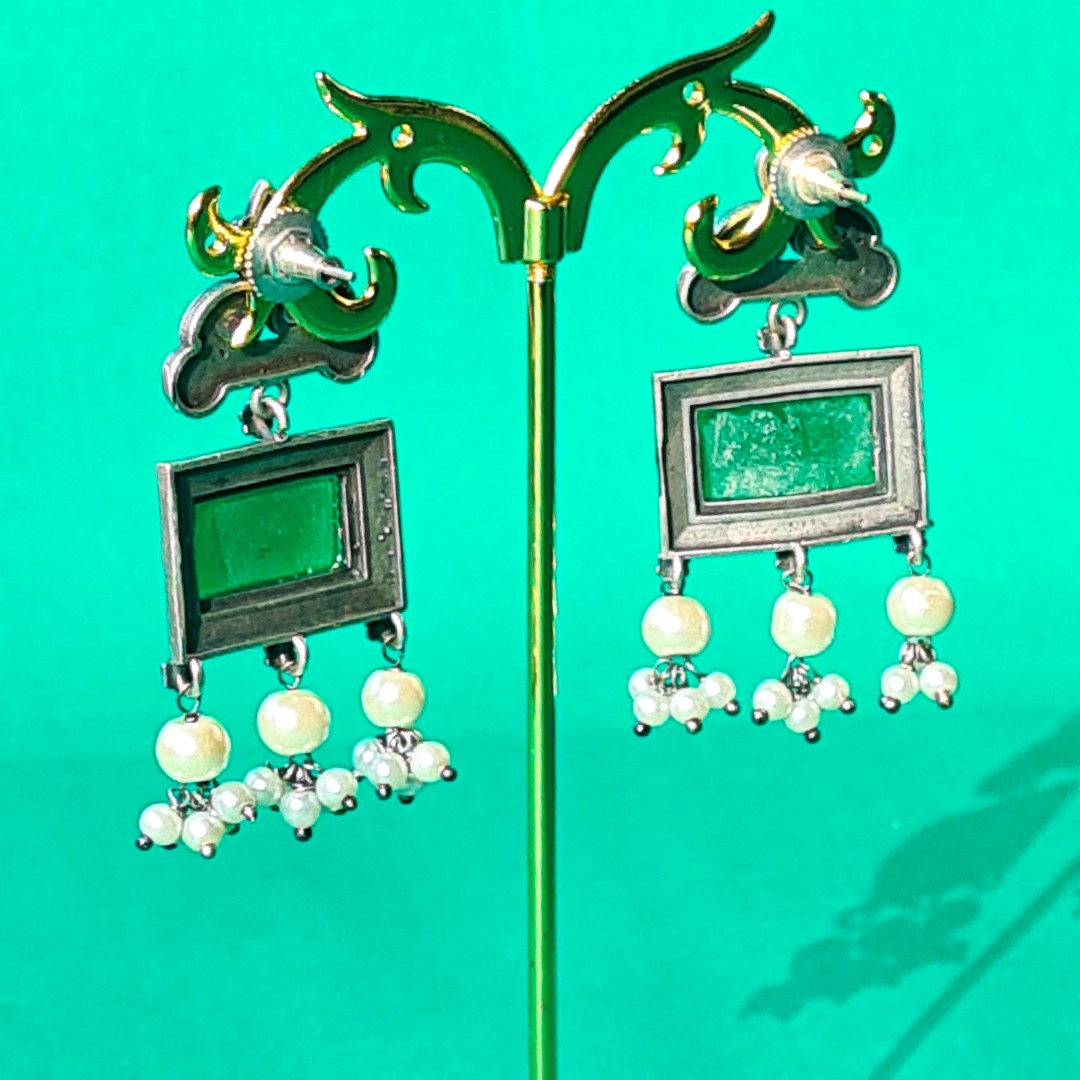 EMERALD ELEGANCE