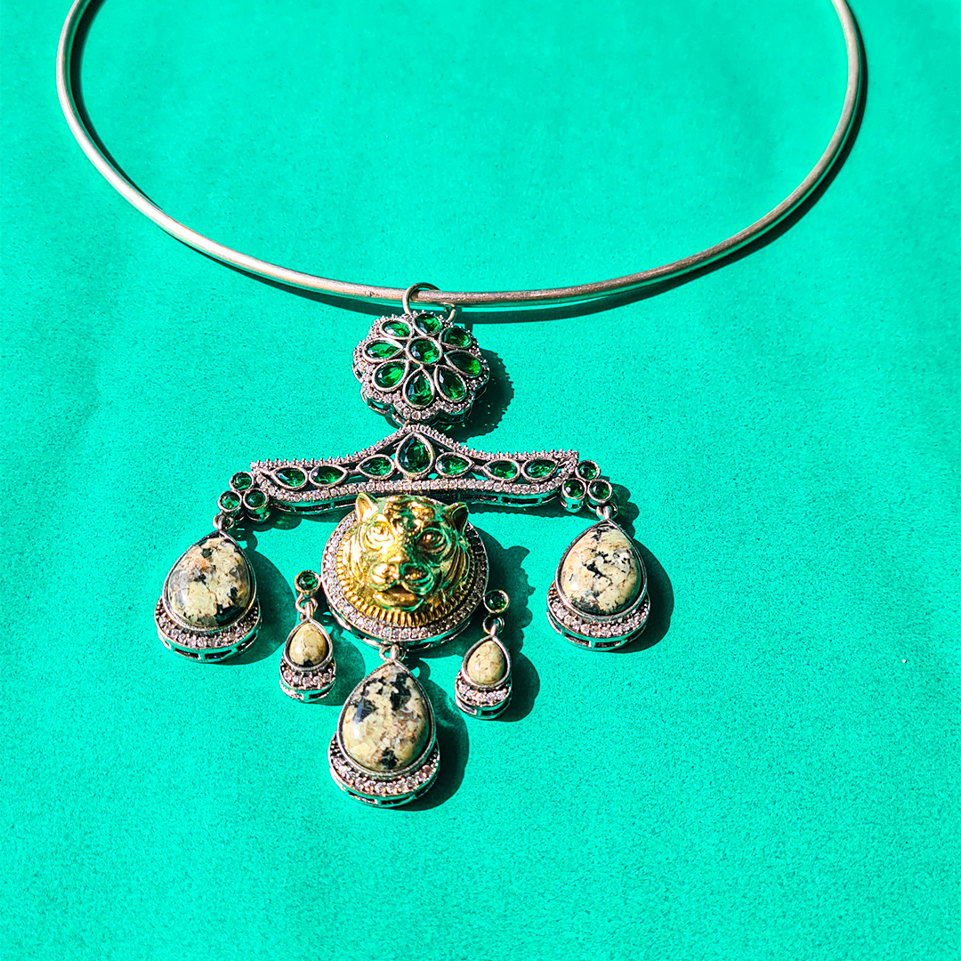 MAJESTIC MANE NECKLACE