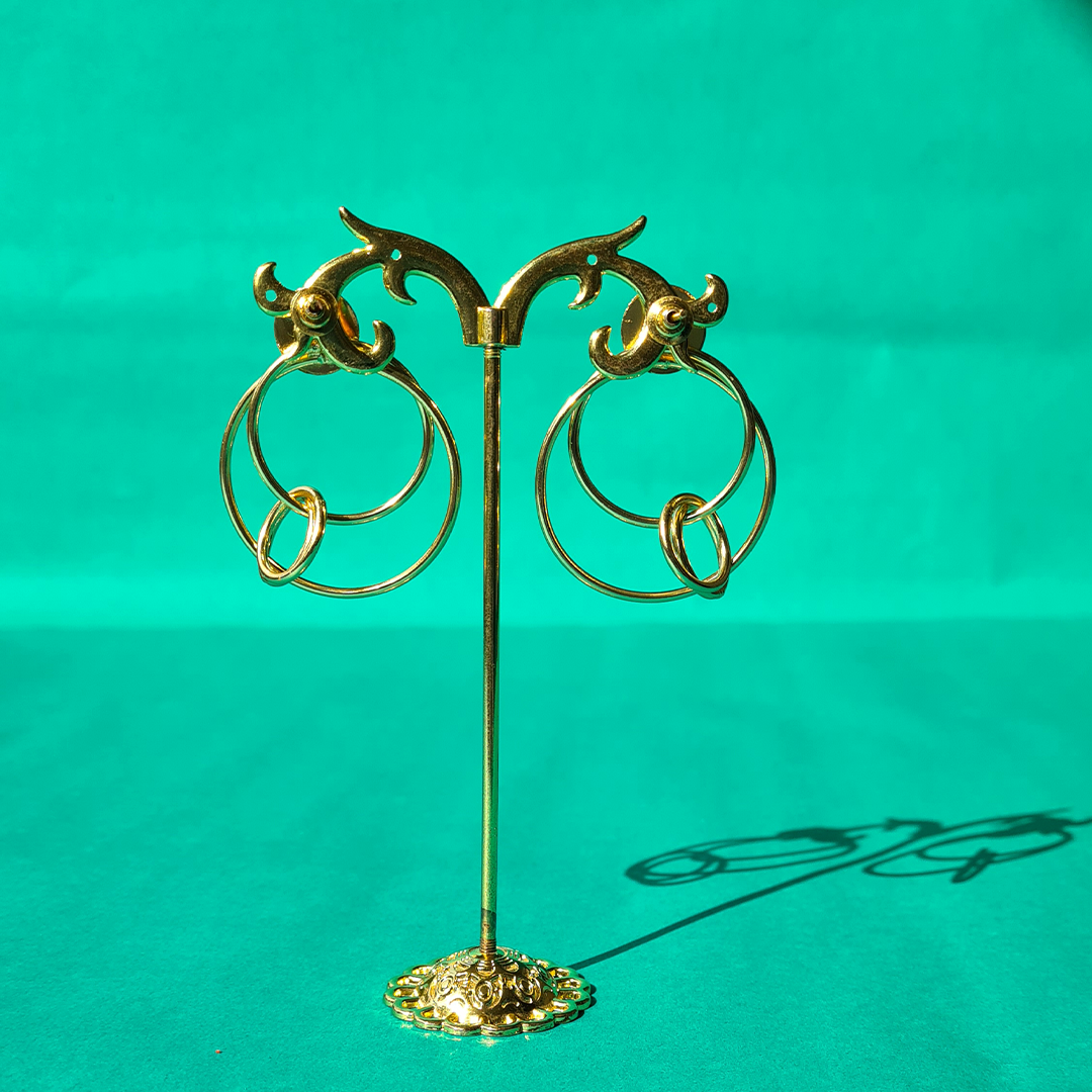 GOLDEN HOOP