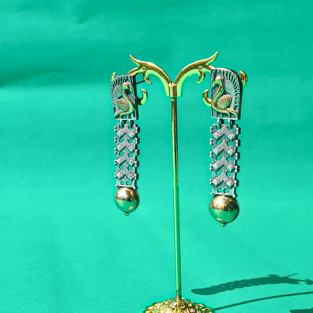 PEACOCK DANGLER