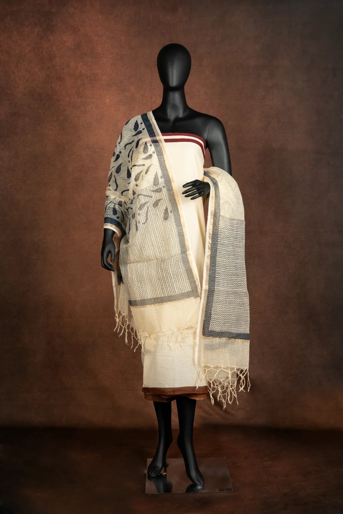 Gonds Impression 2.0 : BLACK BIRD BEIGE DUPTTA