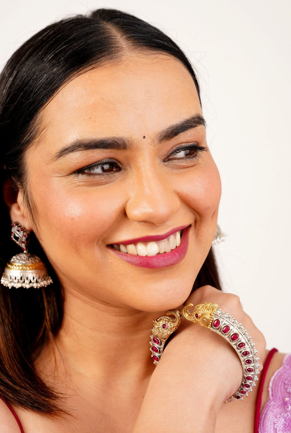 HASTIKA BANGLE