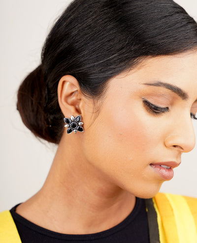 KALA PUSHP EARRINGS