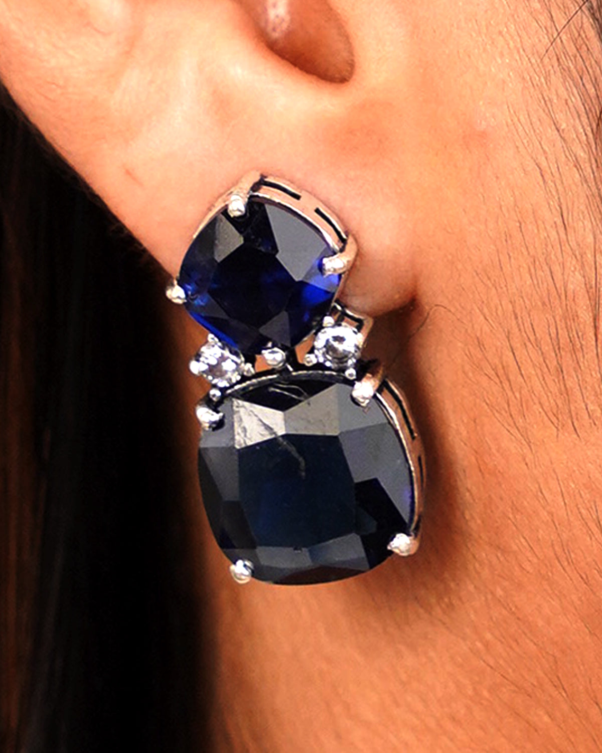 NEELIKA EARRINGS