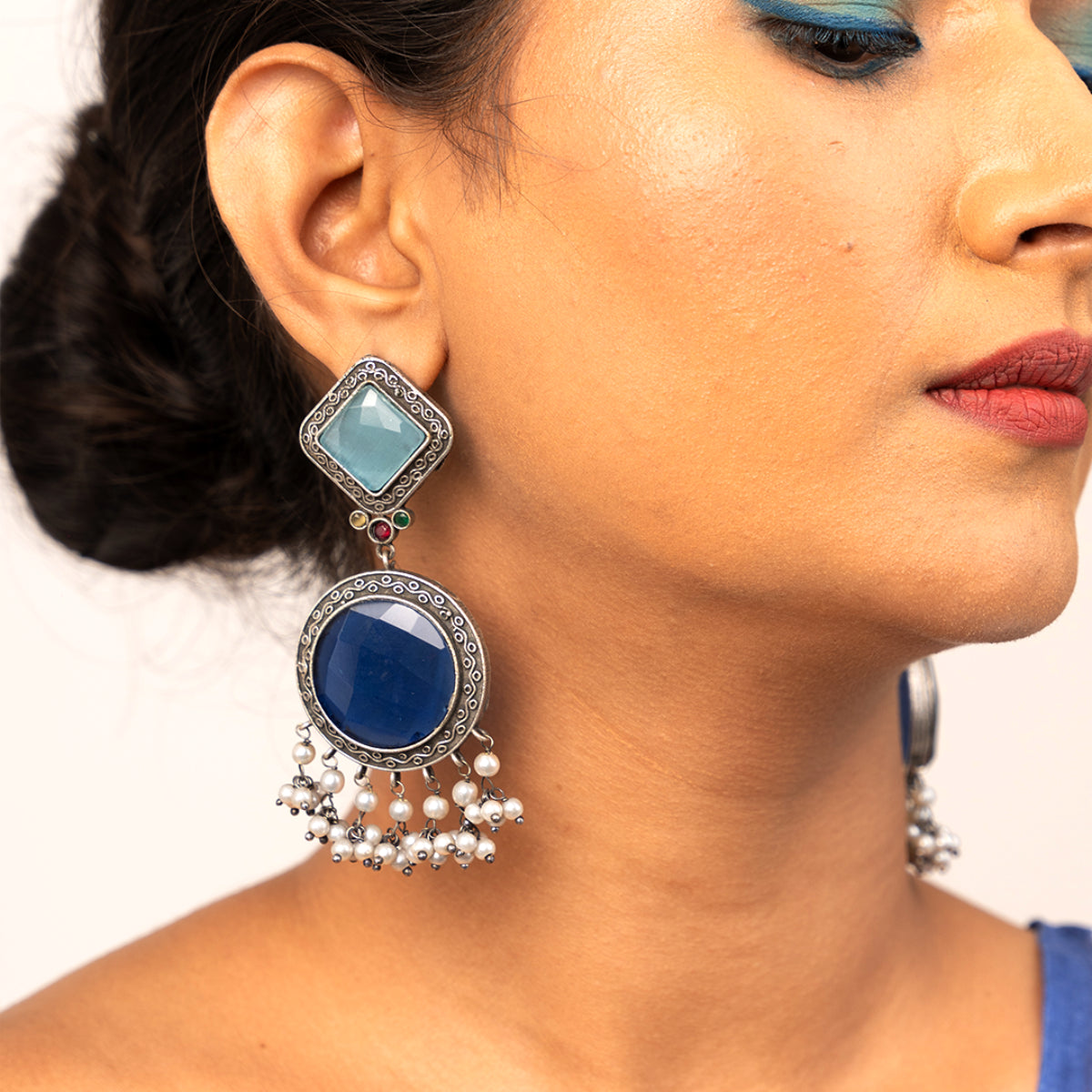 NEEL TARANG EARRINGS