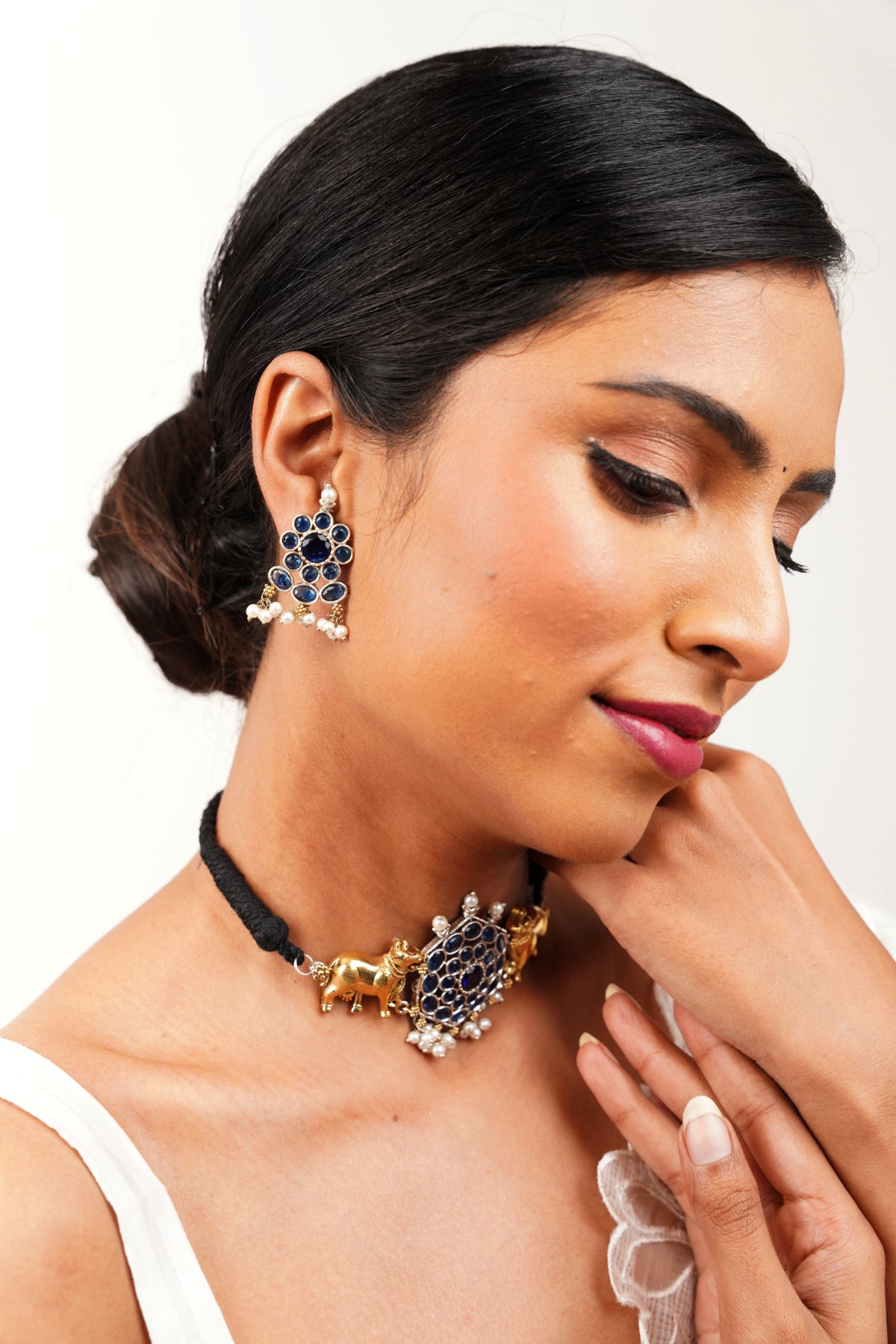 NEEL VAHINI CHOKER