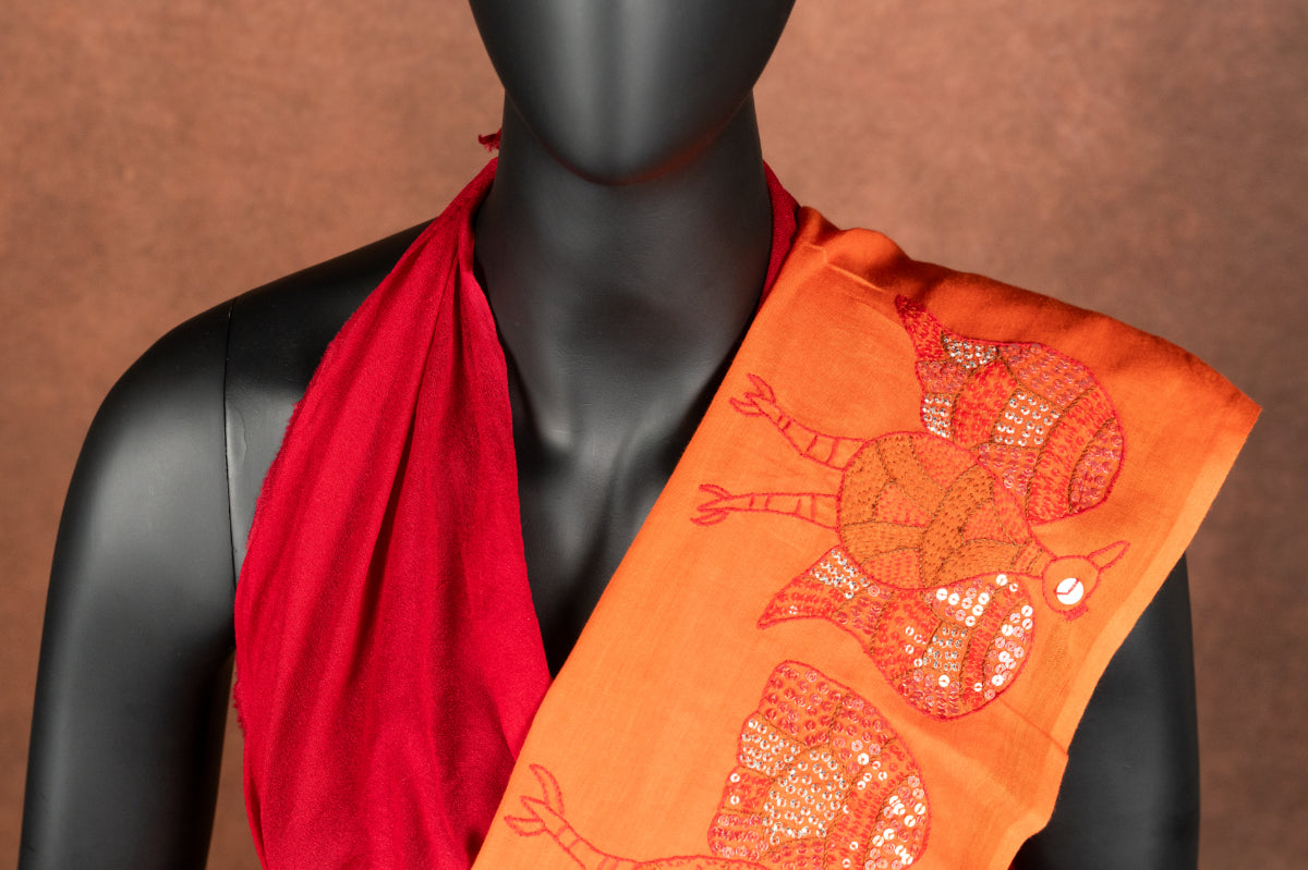 HAND EMBROIDERED : ORANGE QUEEN
