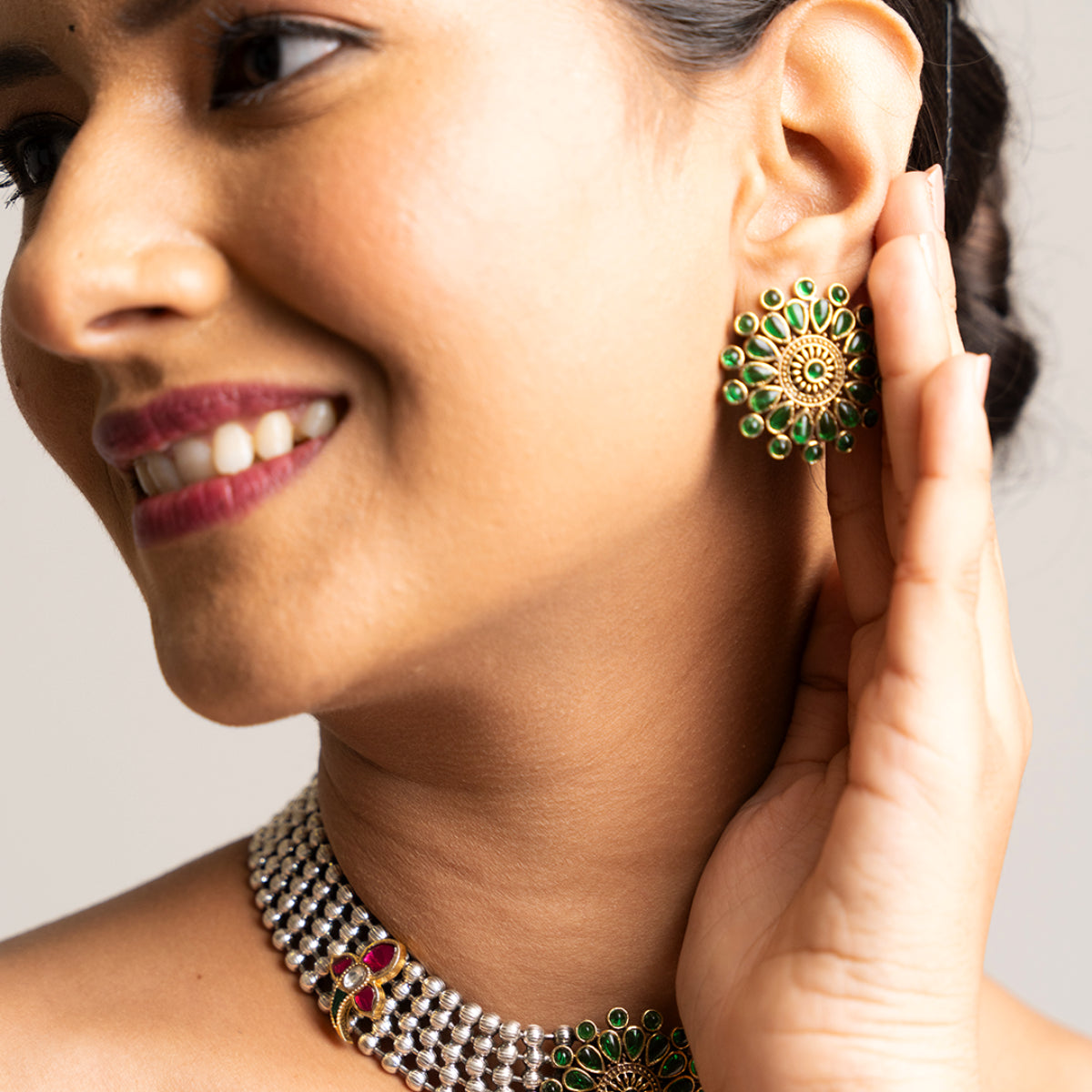 PUSHRA CHOKER