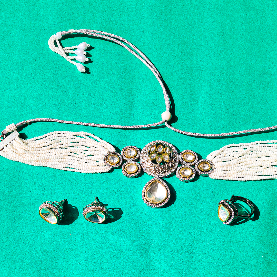 Moonlit Pearl Choker
