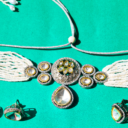 Moonlit Pearl Choker