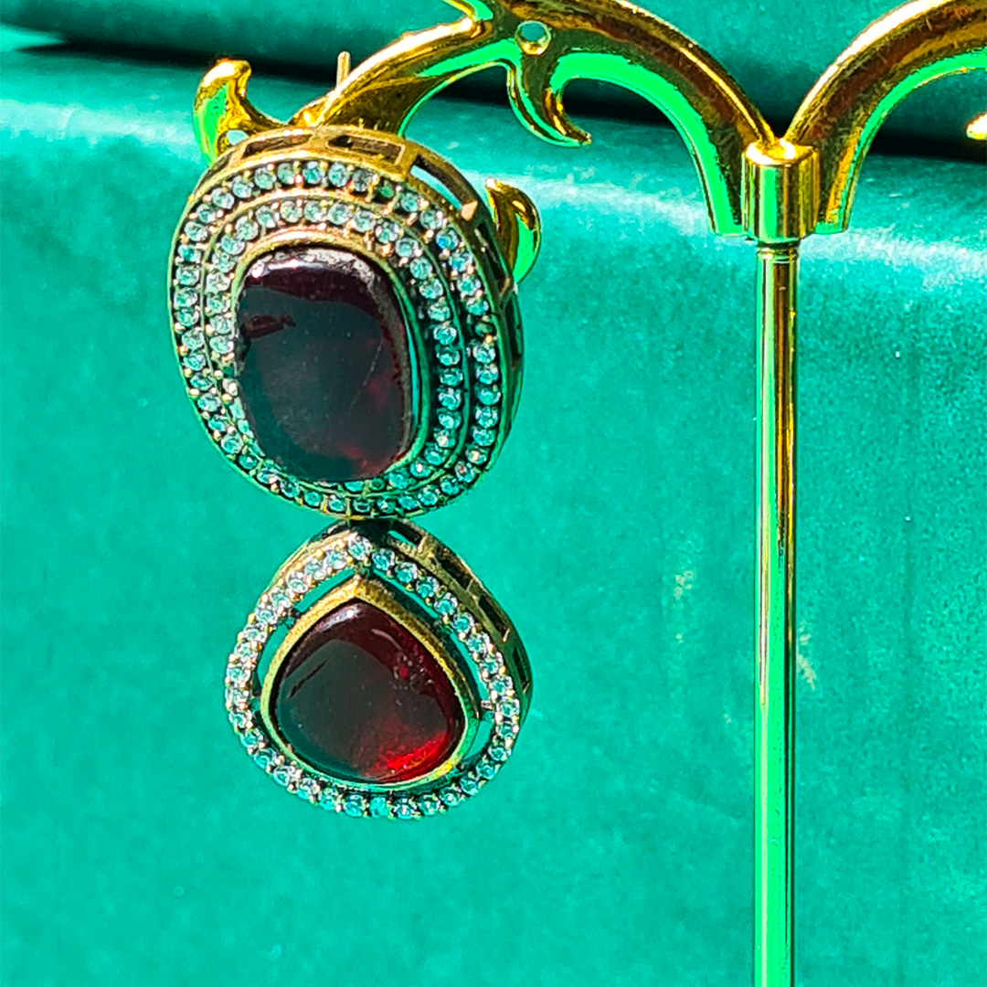 VINTAGE ELEGANCE NECKLACE