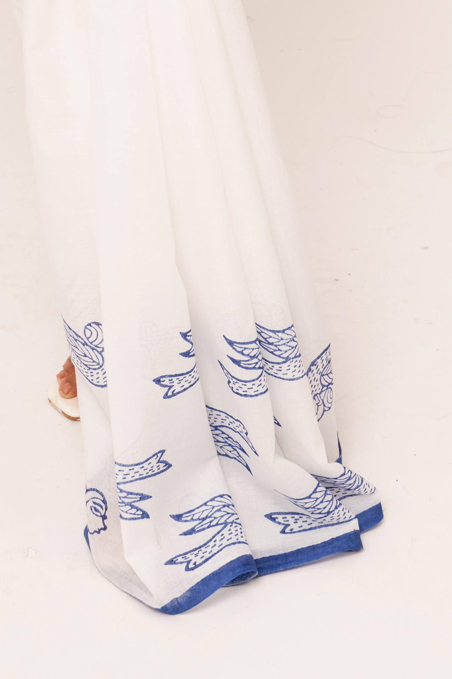 Mulmul Anchal : Blue and White