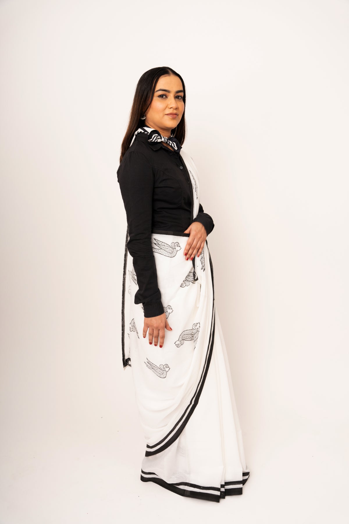 Mulmul Anchal : BLACK NARI PAKHI