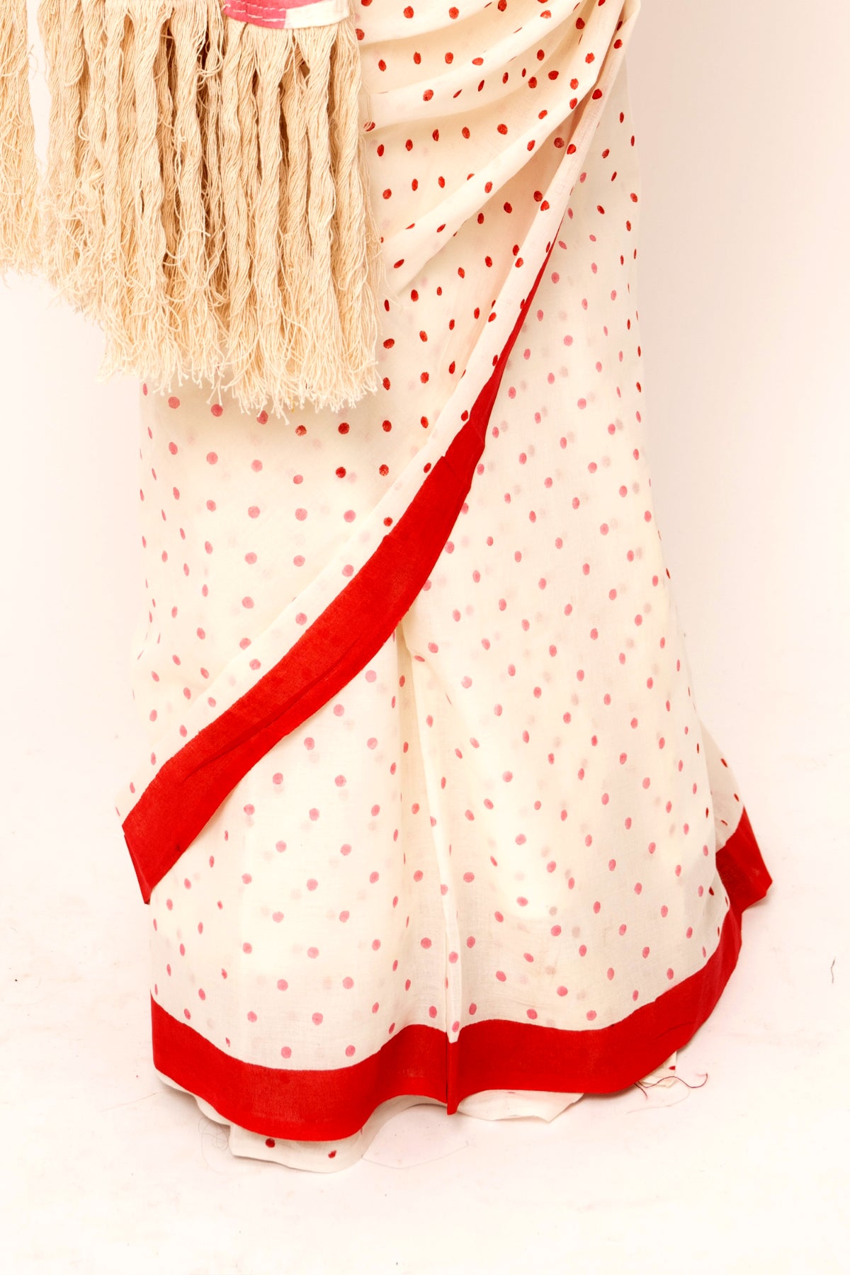 Mulmul Anchal : MELODY OF DOTS