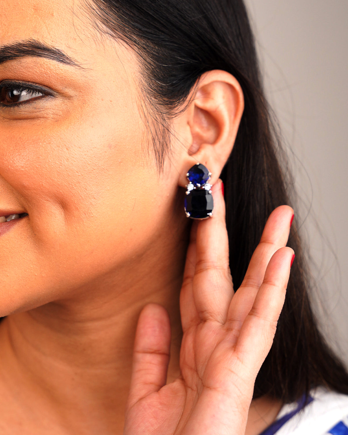 NEELIKA EARRINGS